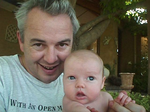 album011.jpg 
640 x 480 JPEG-compressed image 
(48,155 bytes)