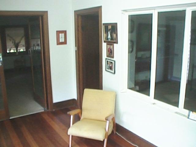 album034.jpg 
640 x 480 JPEG-compressed image 
(36,722 bytes)