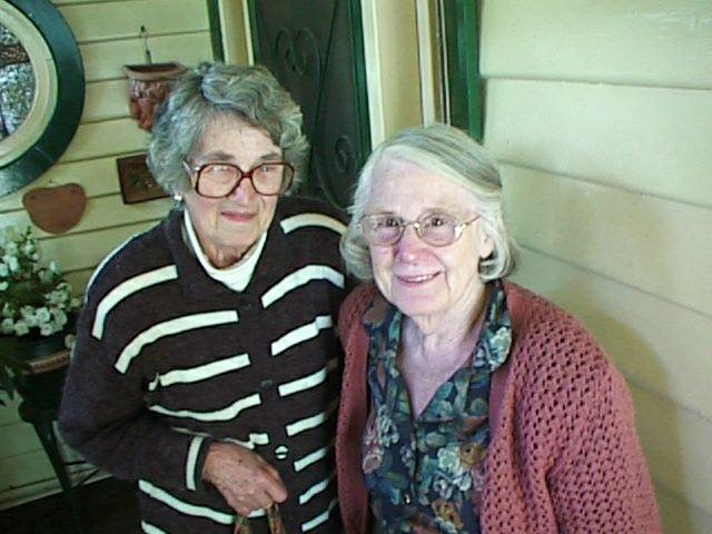 album064.jpg 
640 x 480 JPEG-compressed image 
(66,980 bytes)