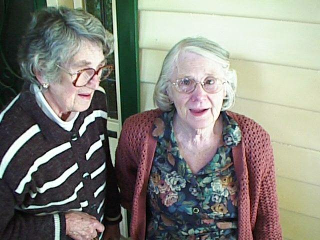 album066.jpg 
640 x 480 JPEG-compressed image 
(65,784 bytes)