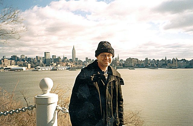 album117.jpg 
640 x 418 JPEG-compressed image 
(62,604 bytes)