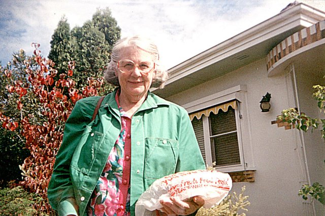 album126.jpg 
640 x 427 JPEG-compressed image 
(91,753 bytes)