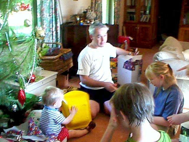 album139.jpg 
640 x 480 JPEG-compressed image 
(70,997 bytes)