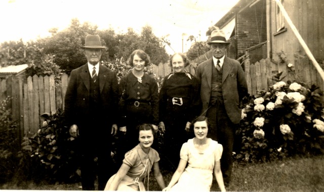 album245.jpg 
640 x 379 JPEG-compressed image 
(70,687 bytes)