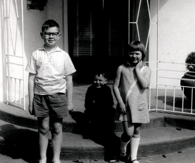 album278.jpg 
640 x 533 JPEG-compressed image 
(76,773 bytes)