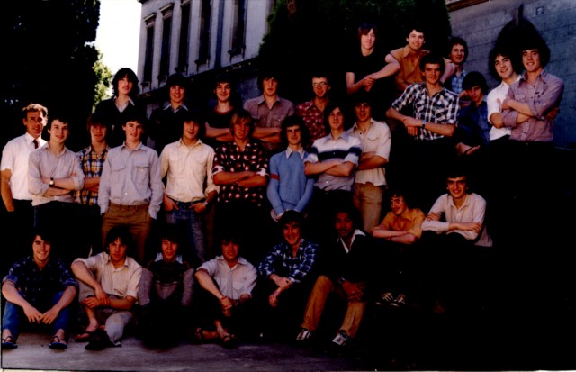 album284.jpg 
640 x 413 JPEG-compressed image 
(66,852 bytes)