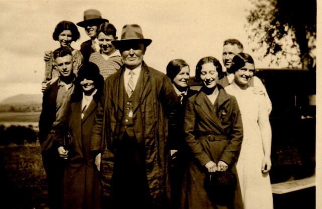 album286.jpg 
640 x 416 JPEG-compressed image 
(65,521 bytes)