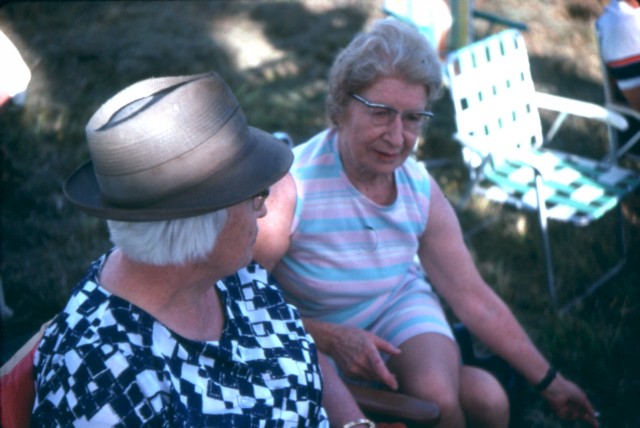 album385.jpg 
640 x 428 JPEG-compressed image 
(64,826 bytes)