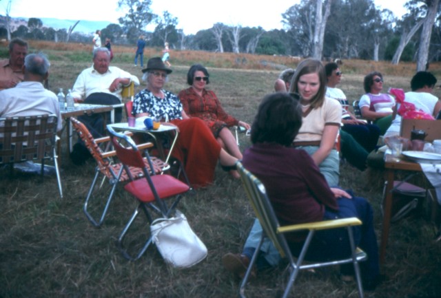 album388.jpg 
640 x 433 JPEG-compressed image 
(74,689 bytes)