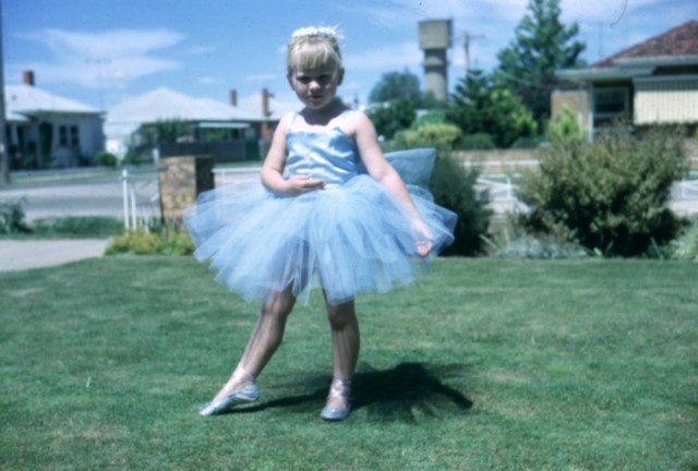 album455.jpg 
640 x 432 JPEG-compressed image 
(63,050 bytes)