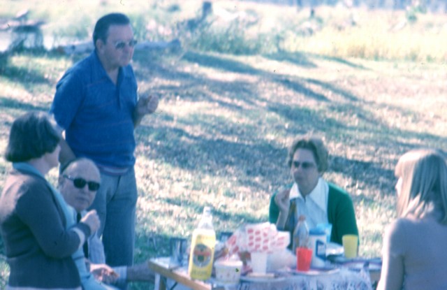 album469.jpg 
640 x 415 JPEG-compressed image 
(64,192 bytes)