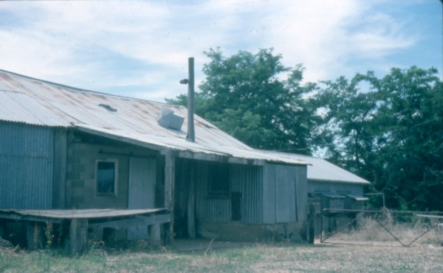 album480.jpg 
640 x 395 JPEG-compressed image 
(55,876 bytes)