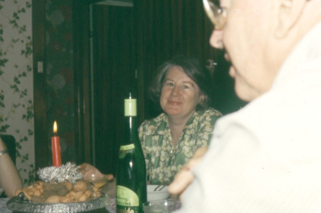 album546.jpg 
640 x 425 JPEG-compressed image 
(43,643 bytes)