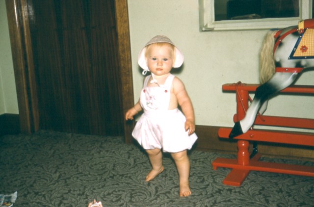 album579.jpg 
640 x 422 JPEG-compressed image 
(55,809 bytes)