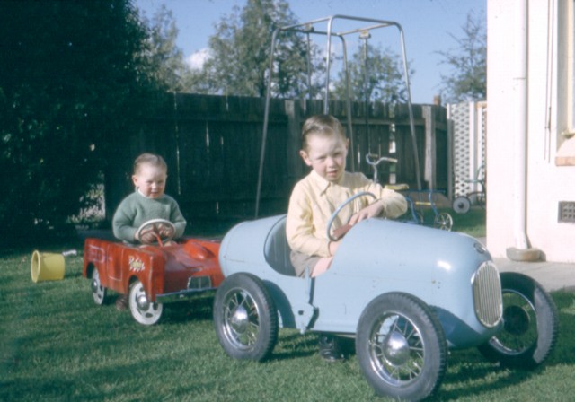 album581.jpg 
640 x 448 JPEG-compressed image 
(67,879 bytes)
