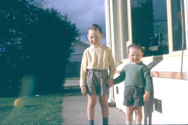 album593.jpg 
640 x 427 JPEG-compressed image 
(59,670 bytes)