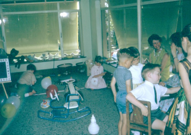 album604.jpg 
640 x 454 JPEG-compressed image 
(76,003 bytes)