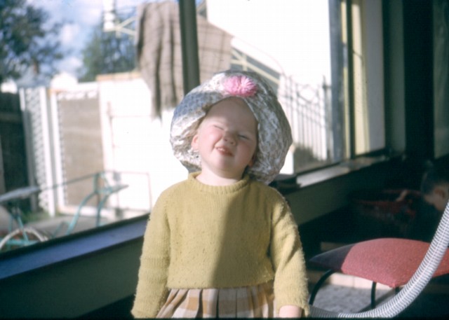 album621.jpg 
640 x 457 JPEG-compressed image 
(56,209 bytes)