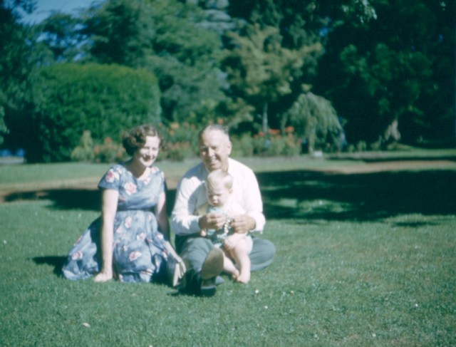 album623.jpg 
640 x 487 JPEG-compressed image 
(71,897 bytes)