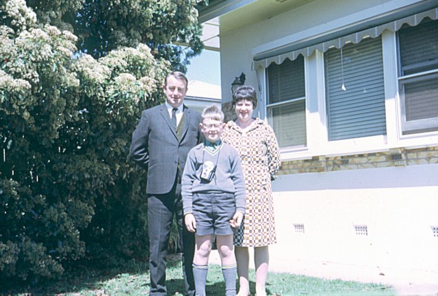 album697.jpg 
640 x 433 JPEG-compressed image 
(95,046 bytes)