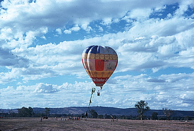 album834.jpg 
640 x 433 JPEG-compressed image 
(89,929 bytes)